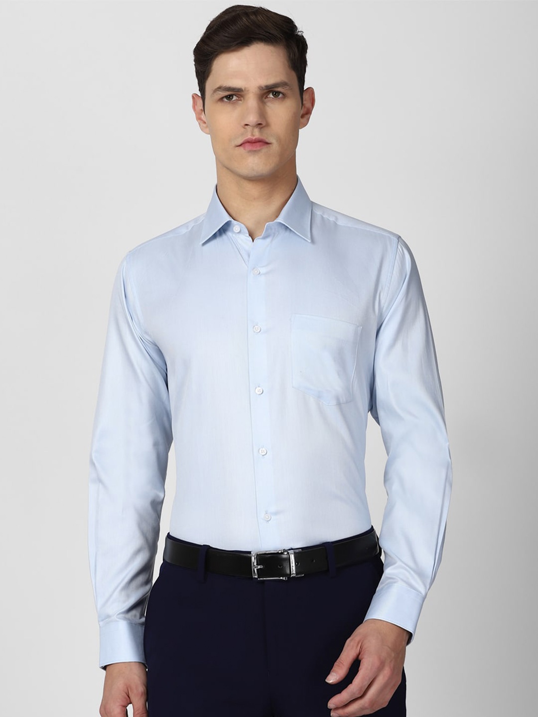 

Van Heusen Men Blue Solid Formal Shirt
