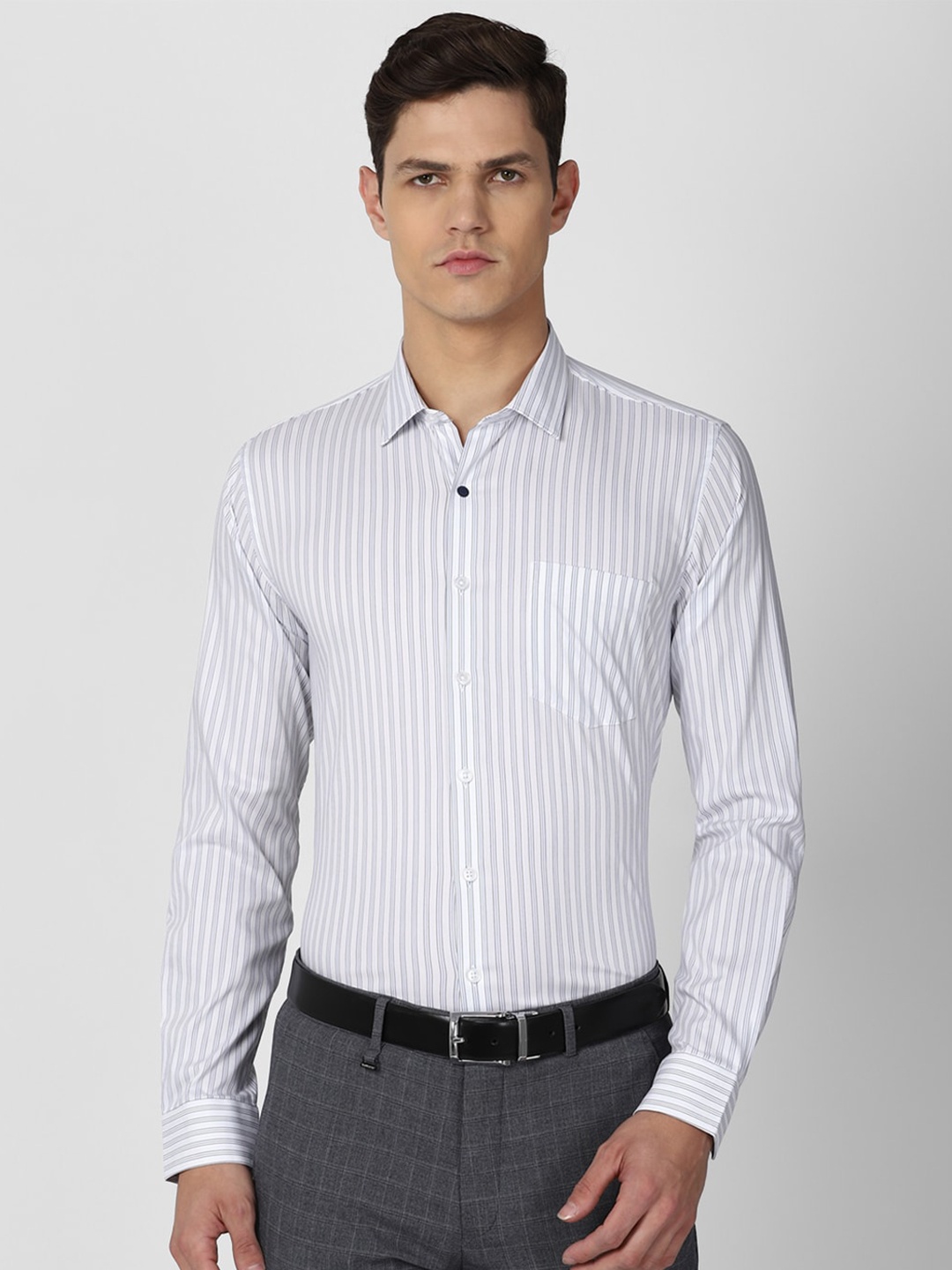 

Van Heusen Men White Slim Fit Striped Formal Shirt