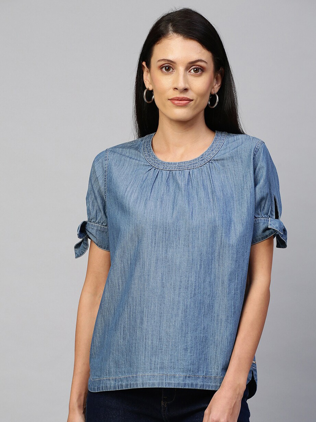 

Chemistry Women Blue Solid Denim Top