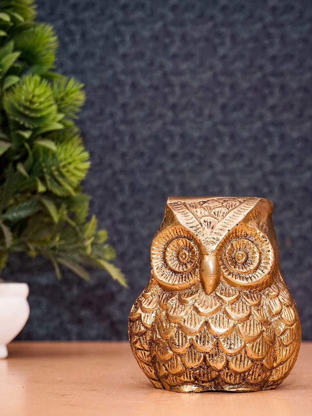 

StatueStudio Gold-Toned Owl Fengshui Statue Showpiece