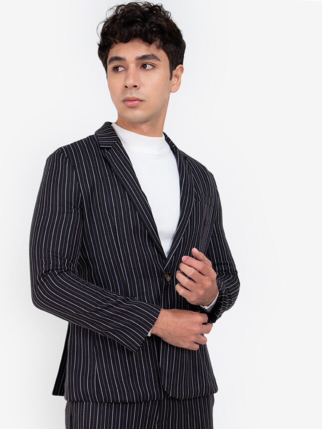 

ZALORA BASICS Black Single Breasted Button Striped Blazer