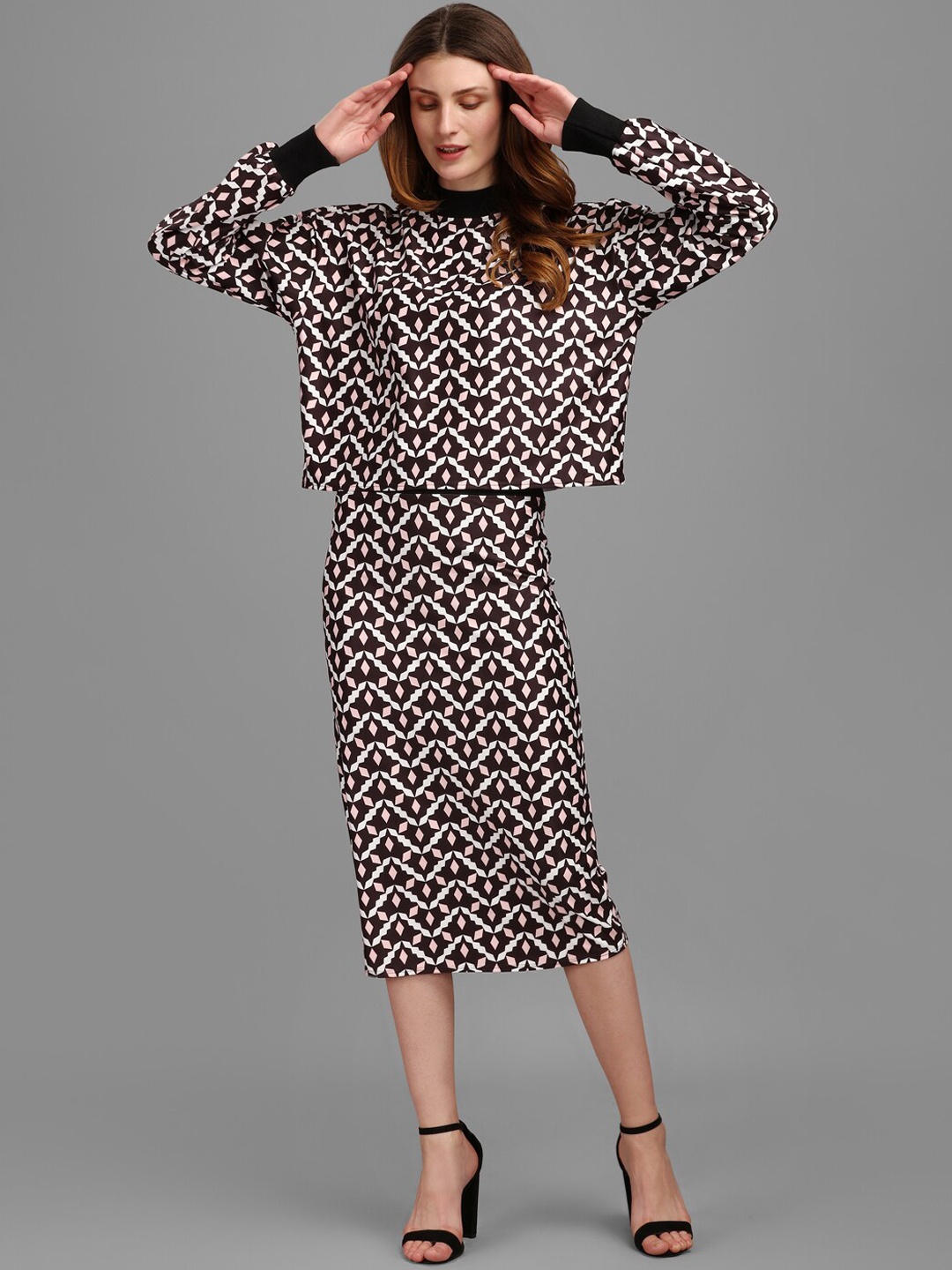 

PURVAJA Women Brown & White Printed Co-ords Set, Black