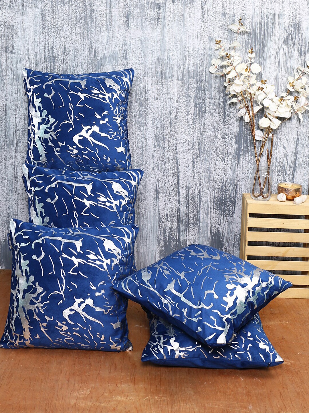 

ROMEE Blue & White Set of 5 Velvet Square Cushion Covers