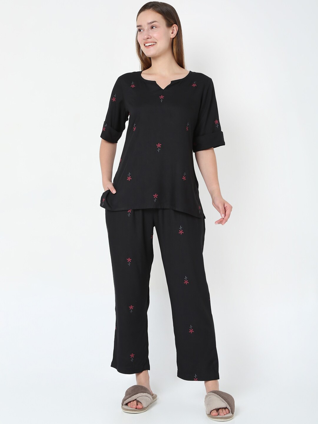 

Smarty Pants Women Black & Red Printed Pure Cotton Night suit