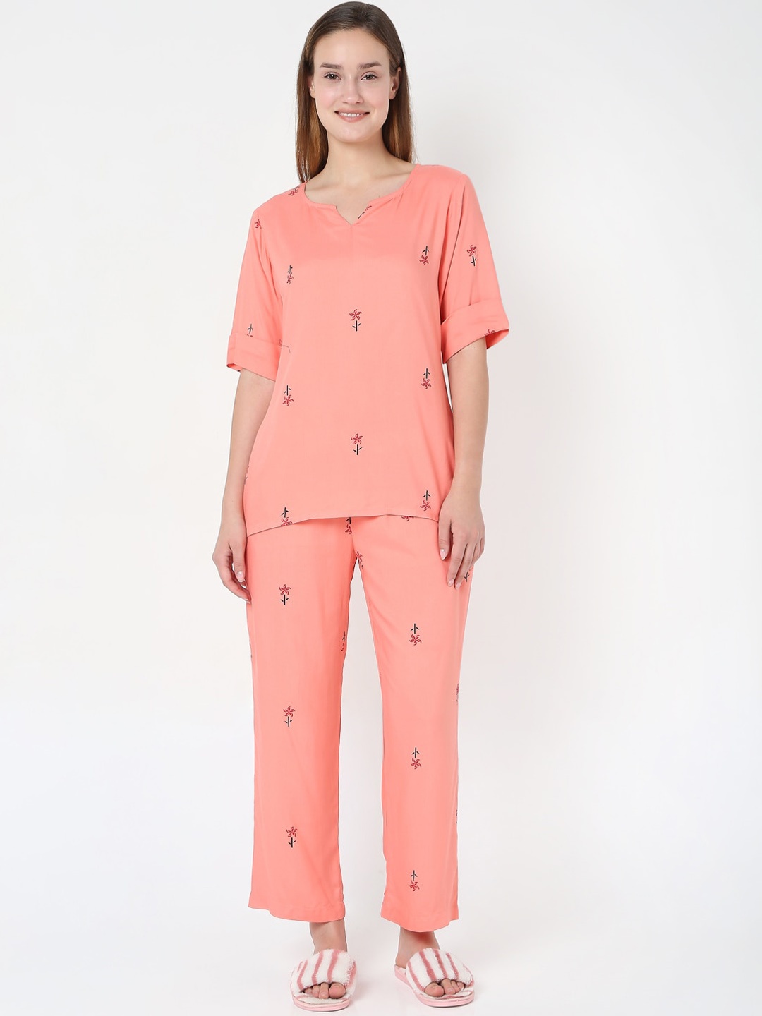 

Smarty Pants Women Pink Floral Printed Pure Cotton Night suit