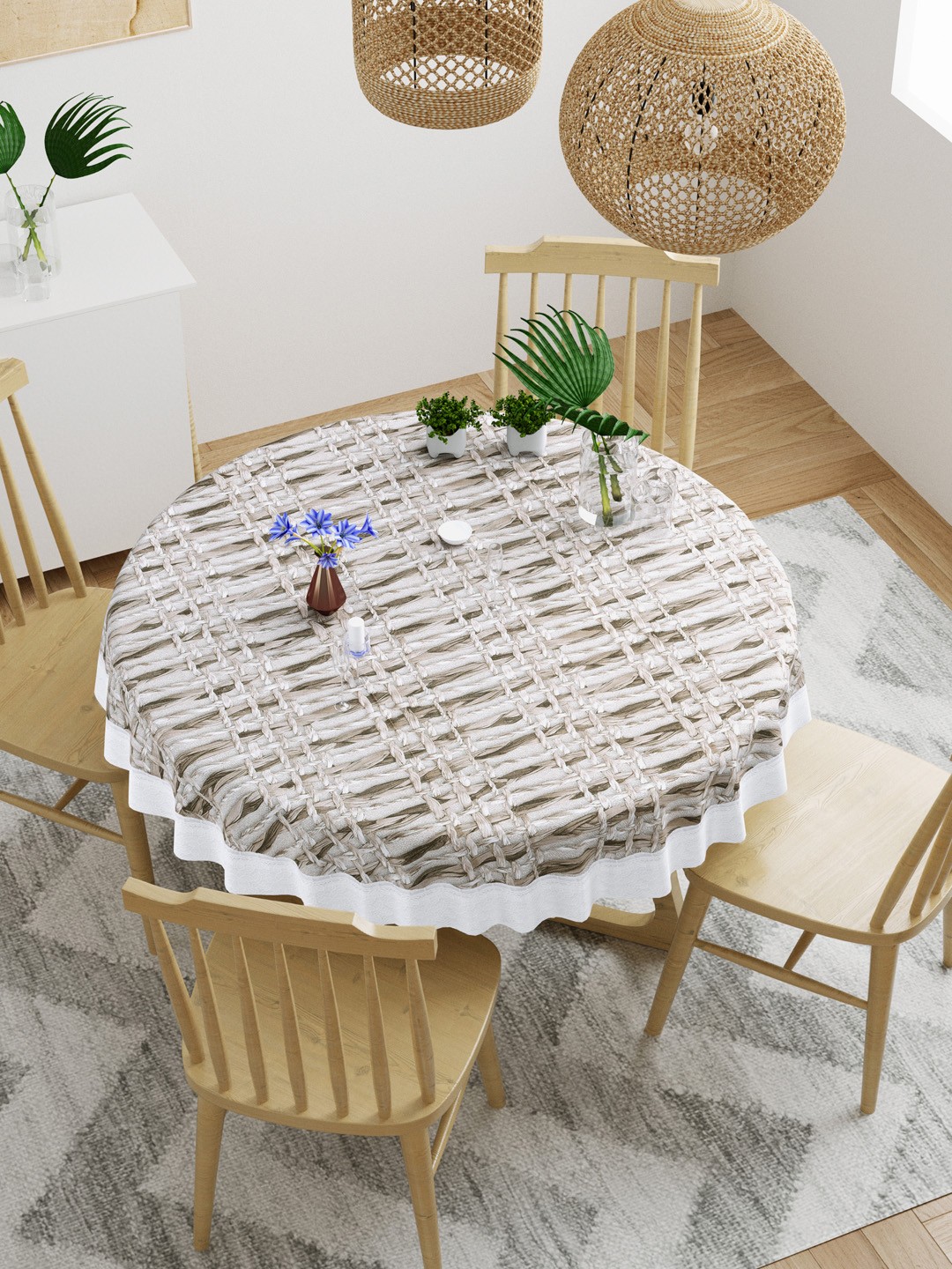 

DREAM WEAVERZ Grey & White Printed 4 Seater Round Table Cover