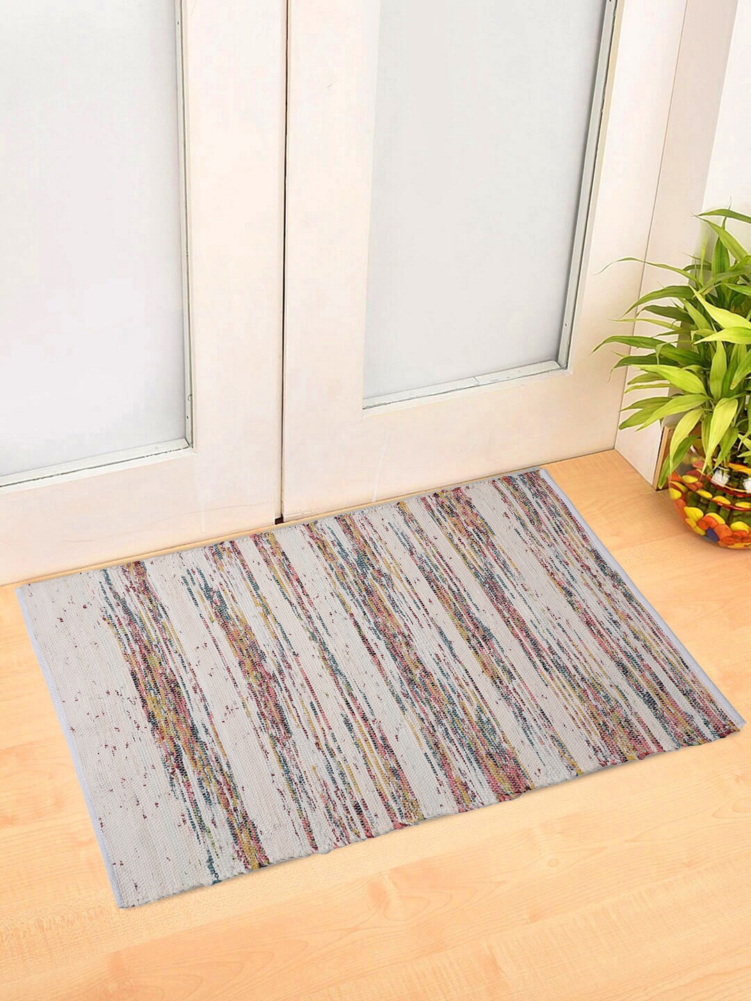 

Oxolloxo White & Beige Woven-Design Rectangular Floor Dhurrie, Grey
