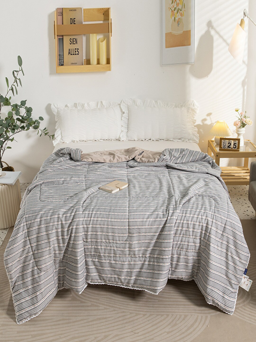 

JC Collection Blue & Grey Checked Summer 400 GSM Double Bed Quilt