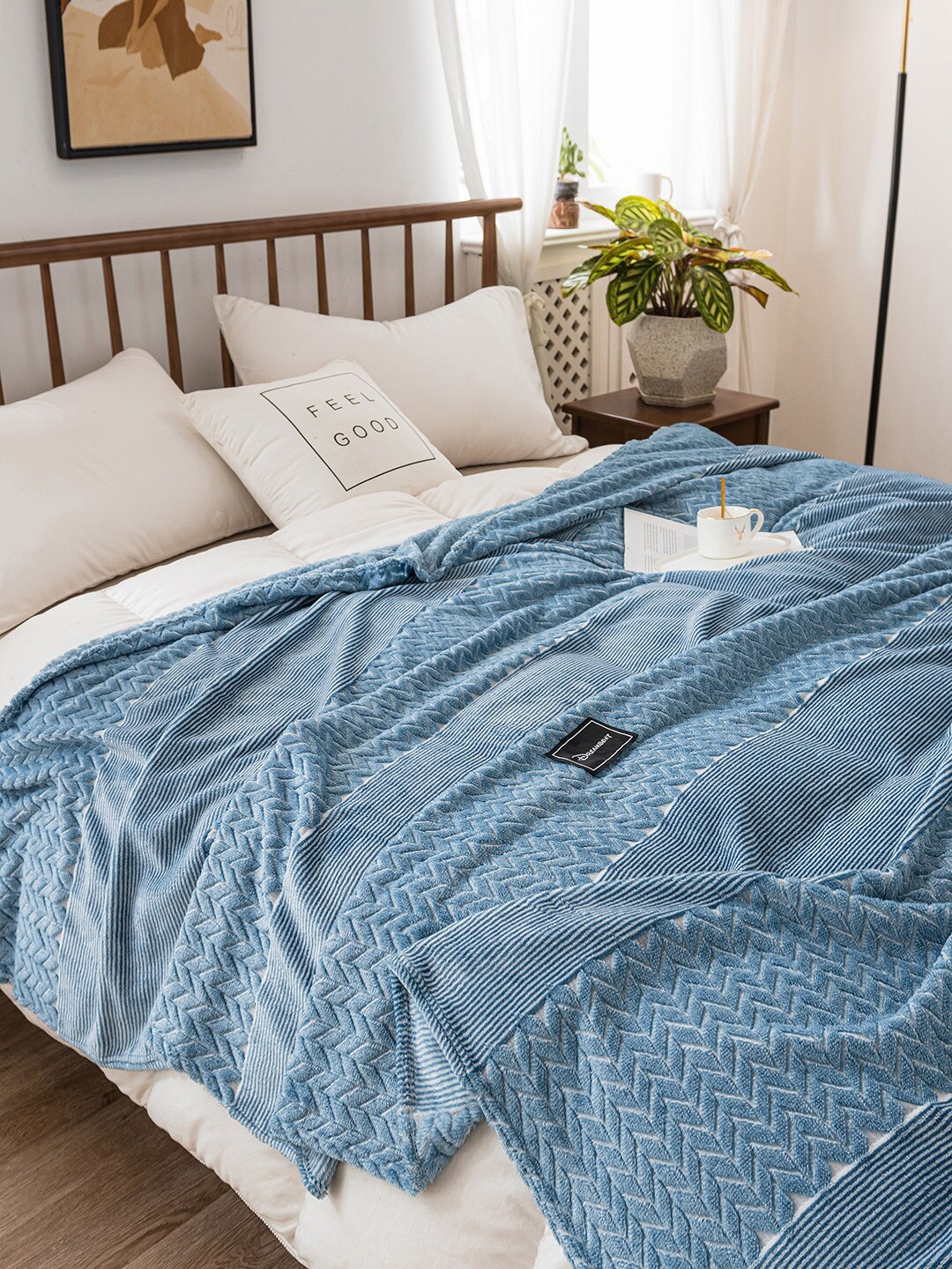 

JC Collection Blue & White Summer 350 GSM Single Bed Blanket
