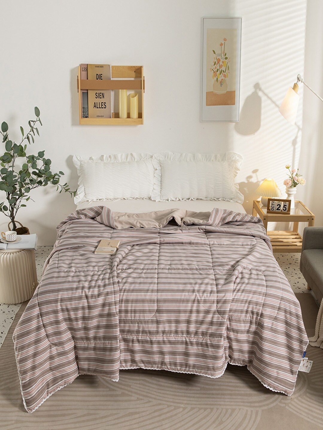 

JC Collection Grey & White Striped Summer 400 GSM Single Bed Quilt