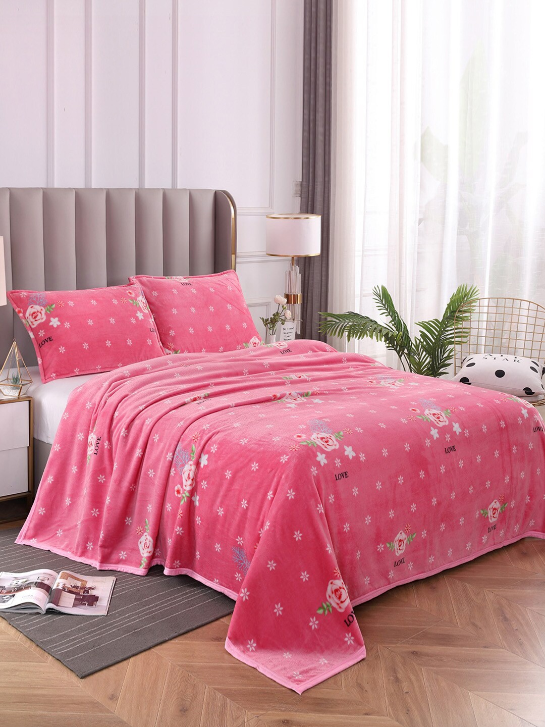 

JC HOME Pink & White Floral Summer 300 GSM Double Bed Blanket