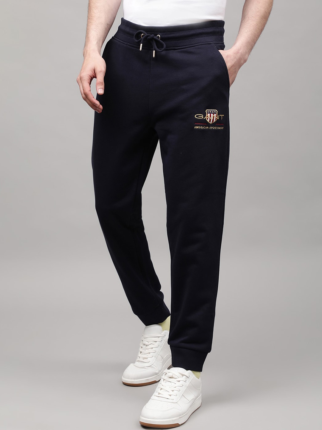 

GANT Men Navy Blue Solid Cotton Track Pants