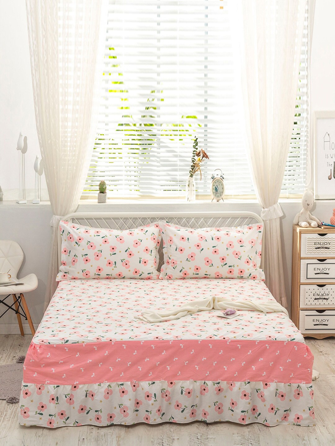 

JC HOME Pink & White Floral Double Queen Bed Cover with 2 Pillow Covers