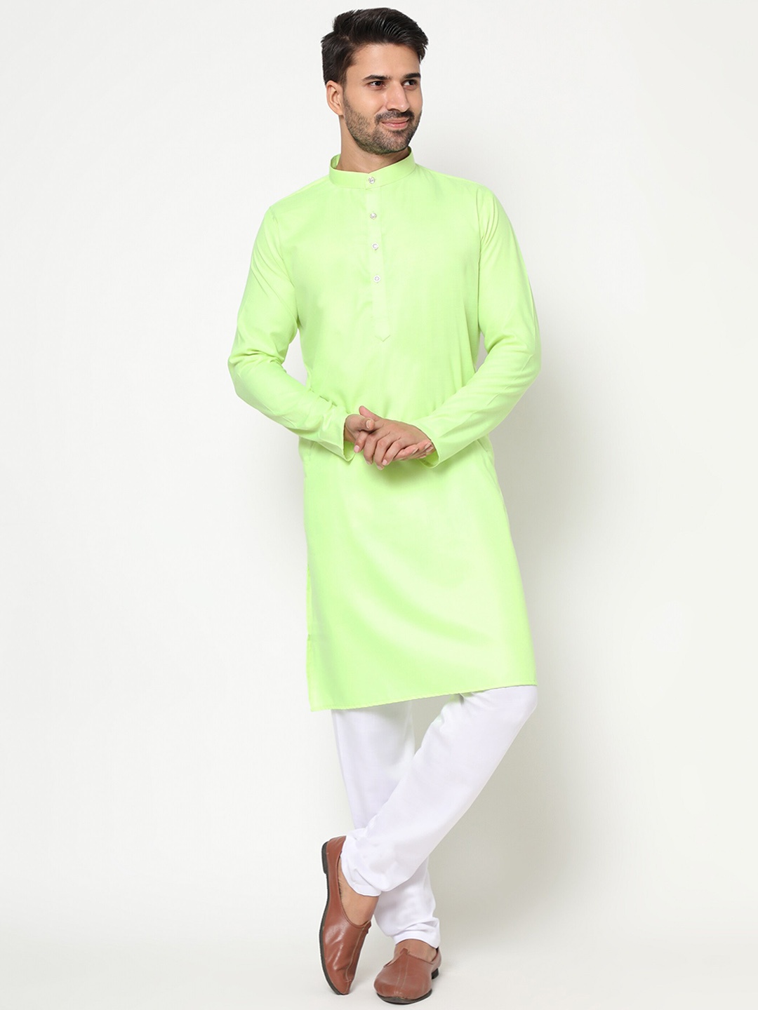 

RUDRAKSH Men Fluorescent Green Linen Kurta with Trousers