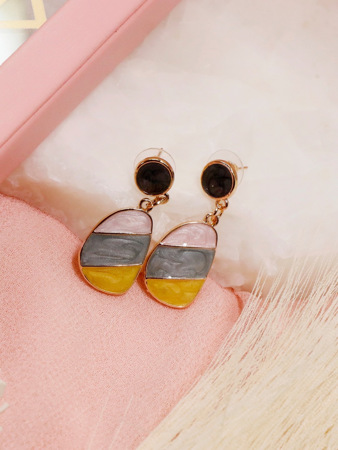 

Ishhaara Pink & Green Geometric Drop Earrings