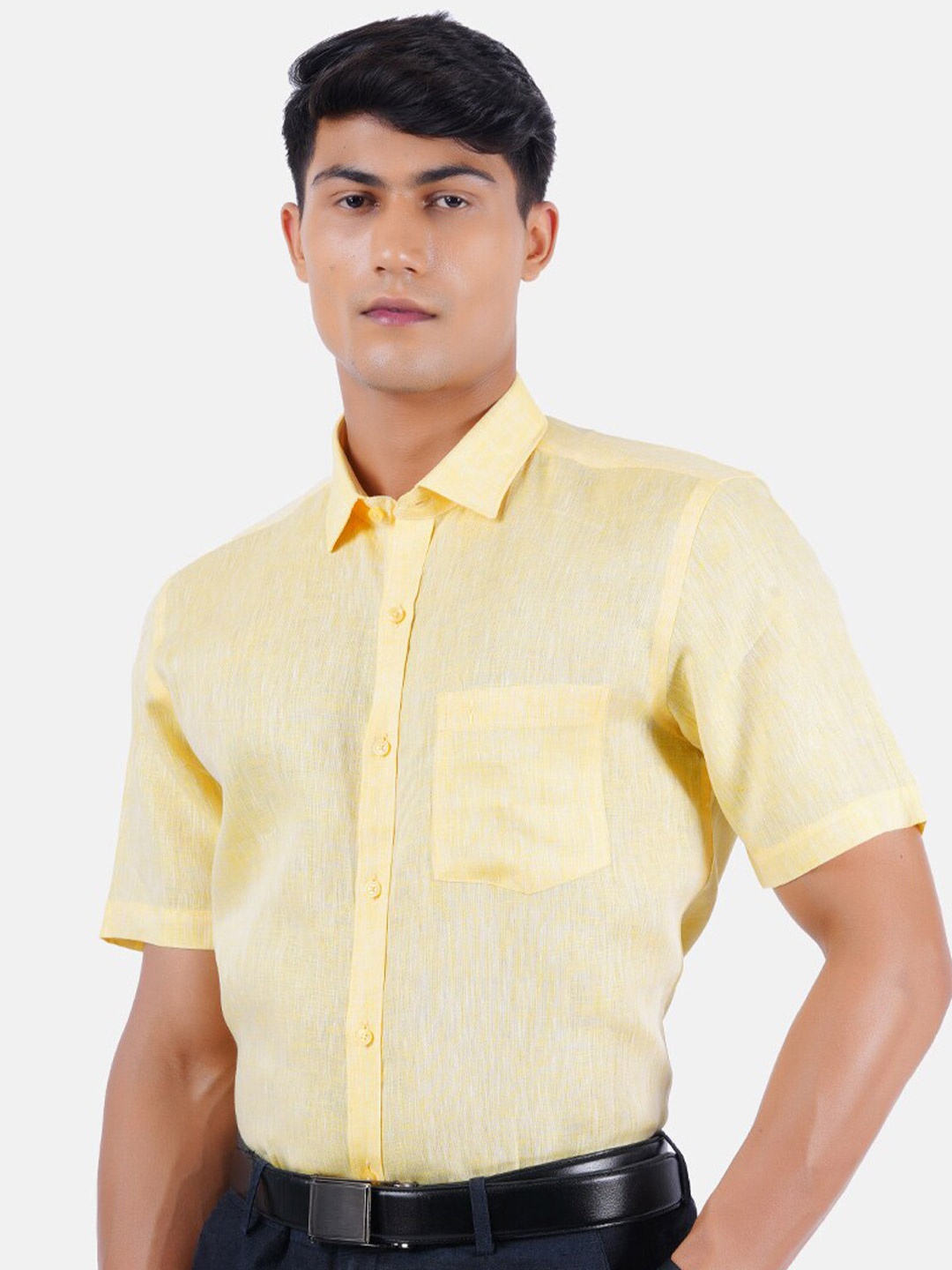 

Ramraj Men Yellow Formal Half Sleeve Shirt