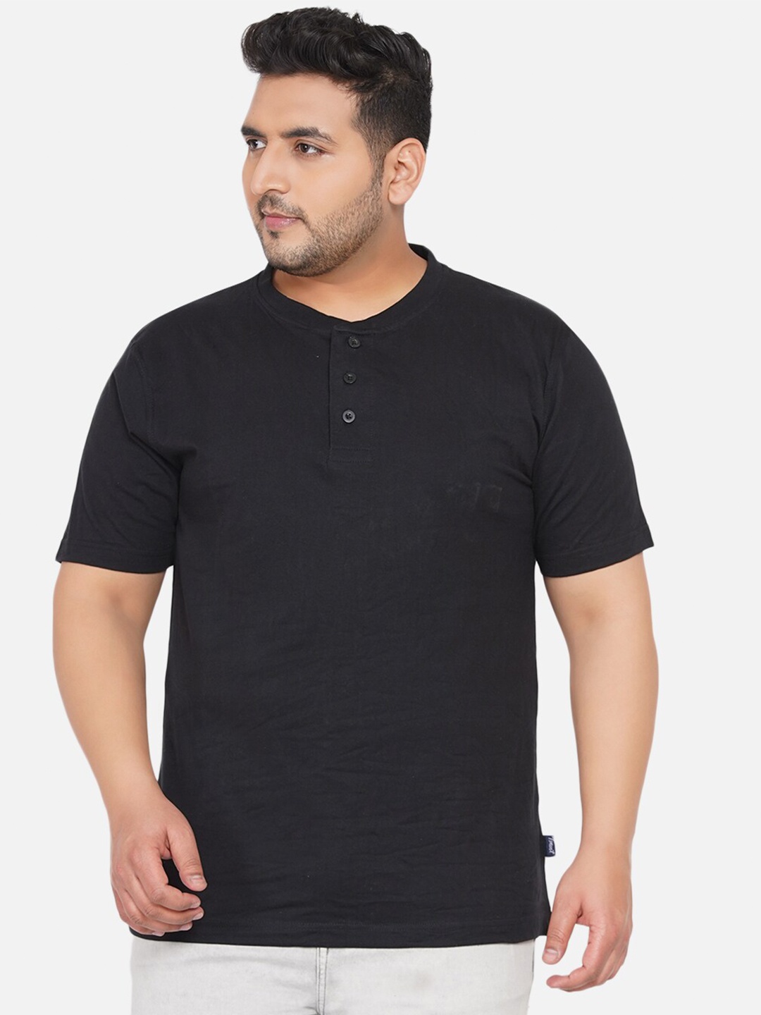 

Santonio Men Black Henley Neck T-shirt