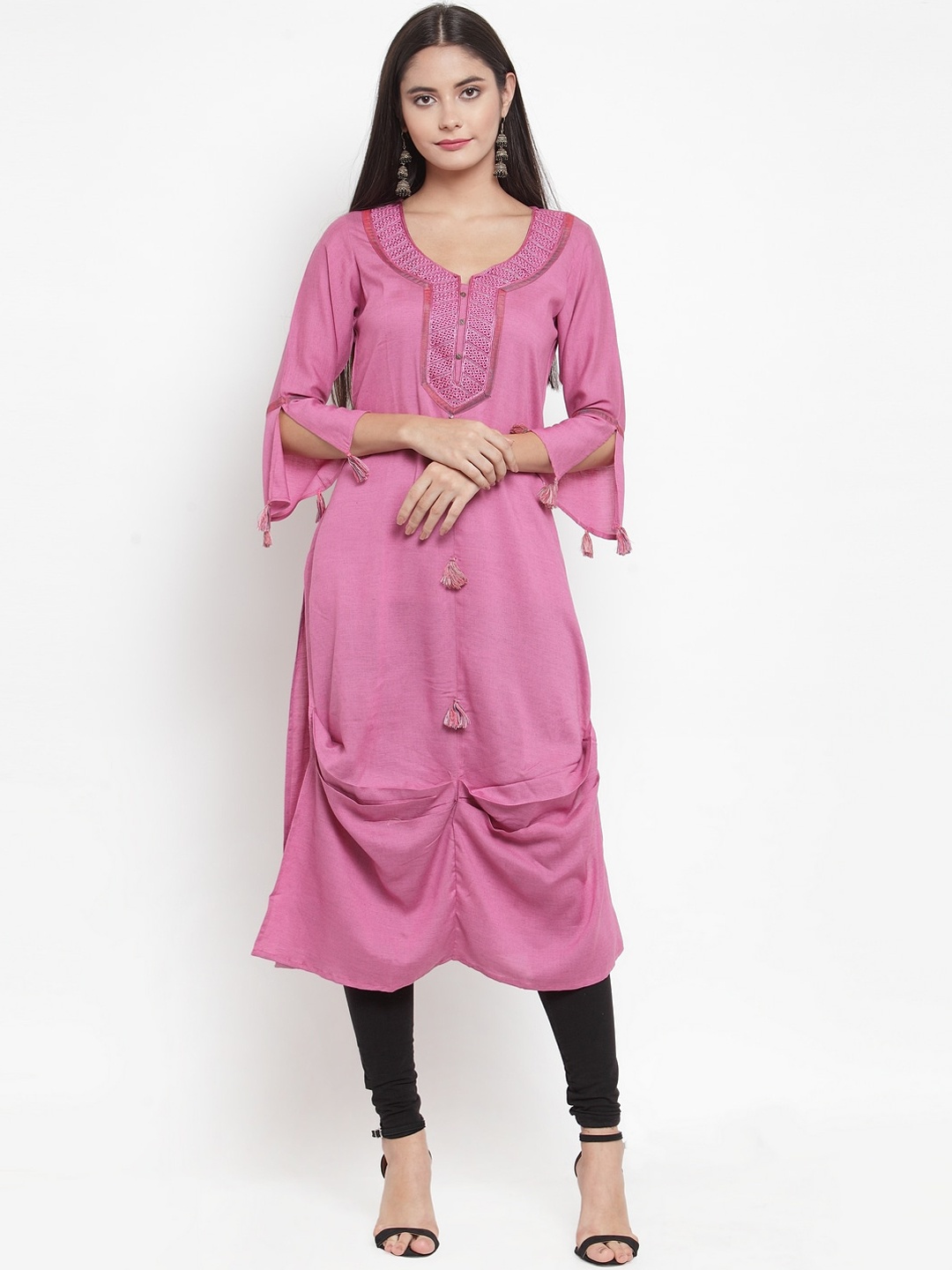 

Aujjessa Women Mauve Embellished Flared Sleeves Kurta