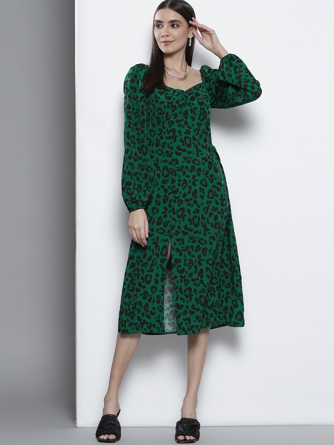 

Missguided Green & Black Abstract Print A-Line Midi Dress