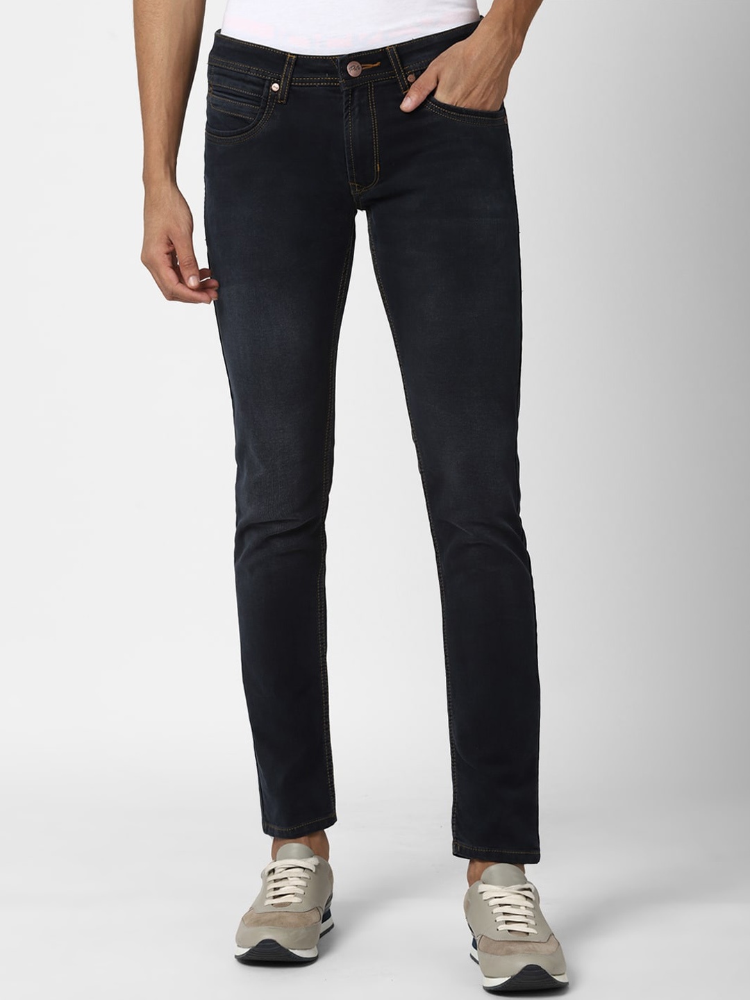 

Peter England Casuals Men Black Skinny Fit Light Fade Jeans
