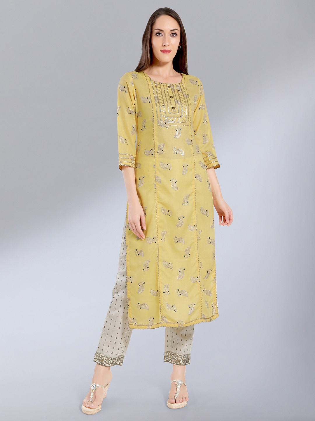 

MADHURAM Women Yellow Floral Printed Gotta Patti Gotta Patti Kurti