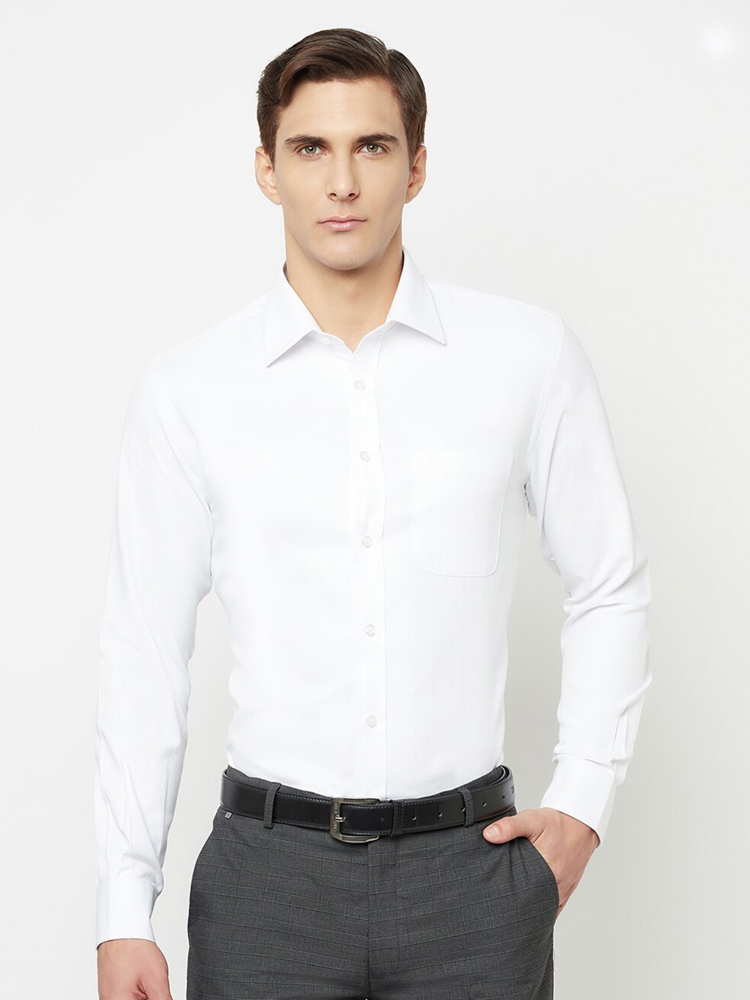 

Cantabil Men White Solid Formal Shirt