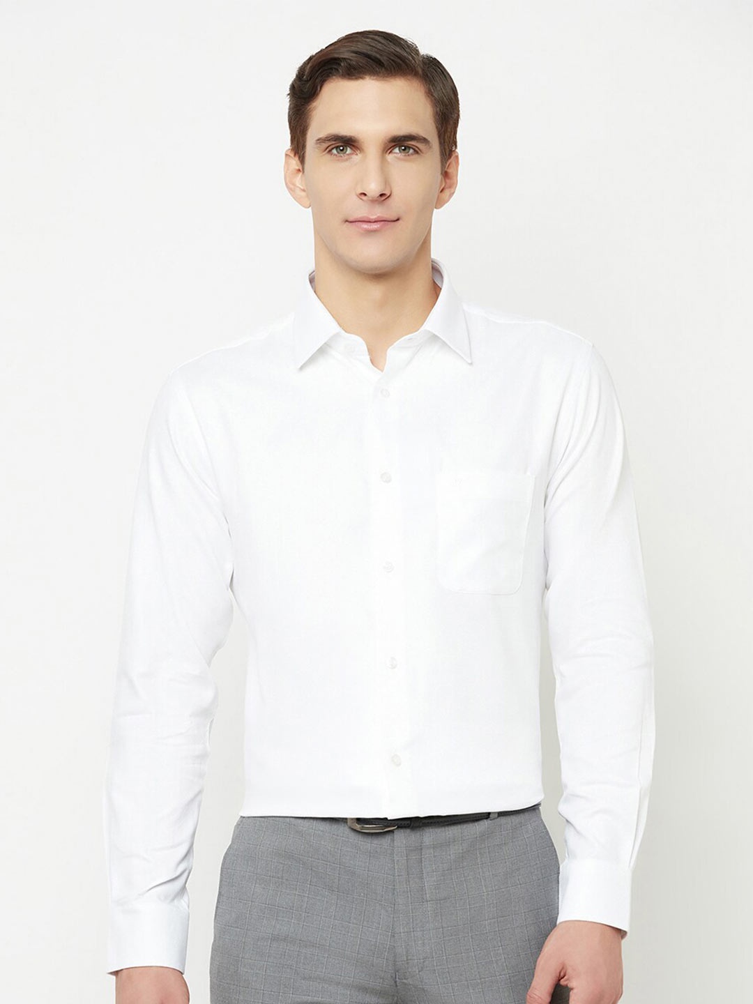 

Cantabil Men White Solid Formal Shirt