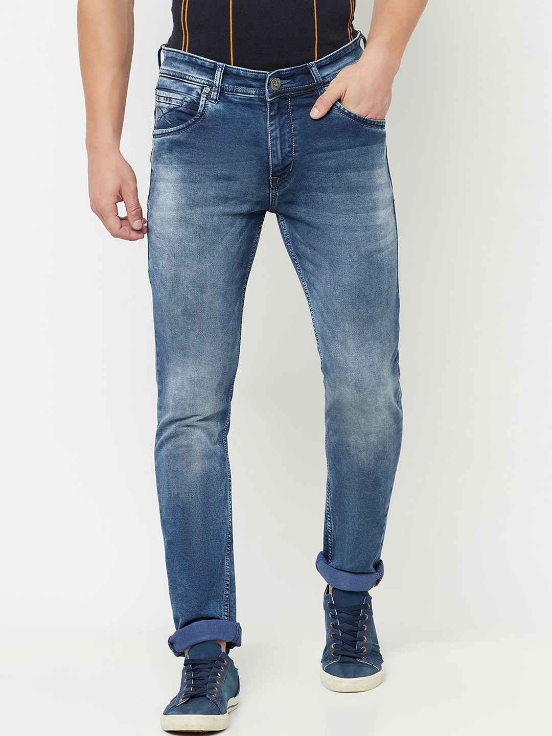 

Cantabil Men Blue Heavy Fade Stretchable Jeans