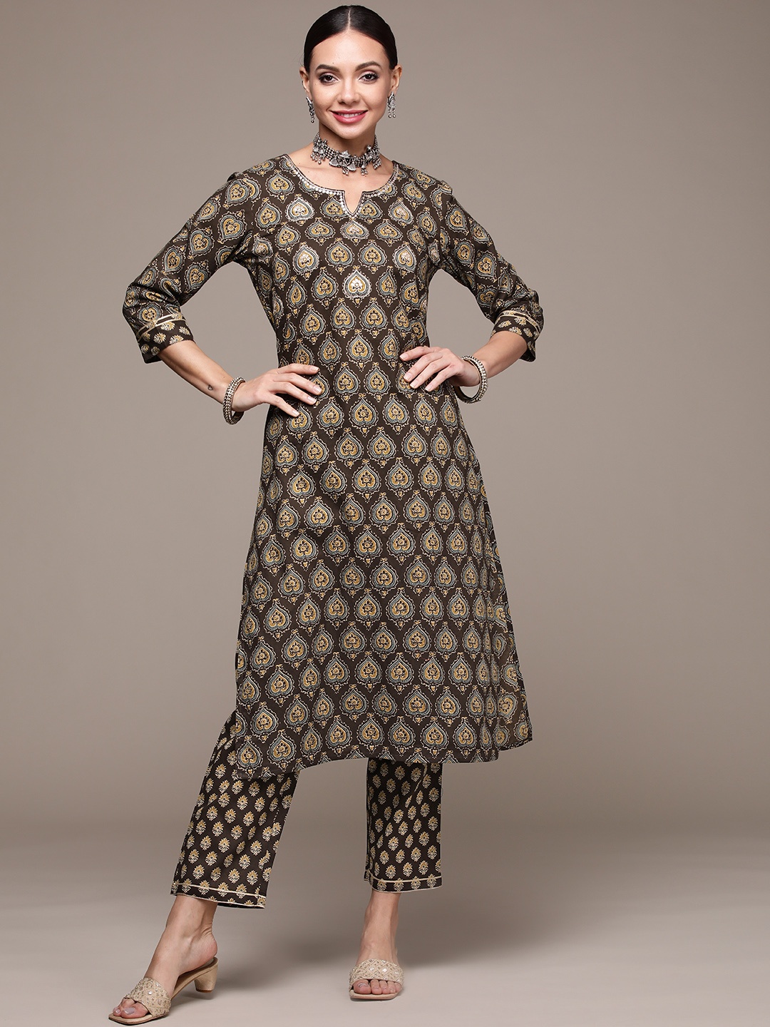 

Anubhutee Women Green Ethnic Motifs Printed Pure Cotton Kurta with Trousers