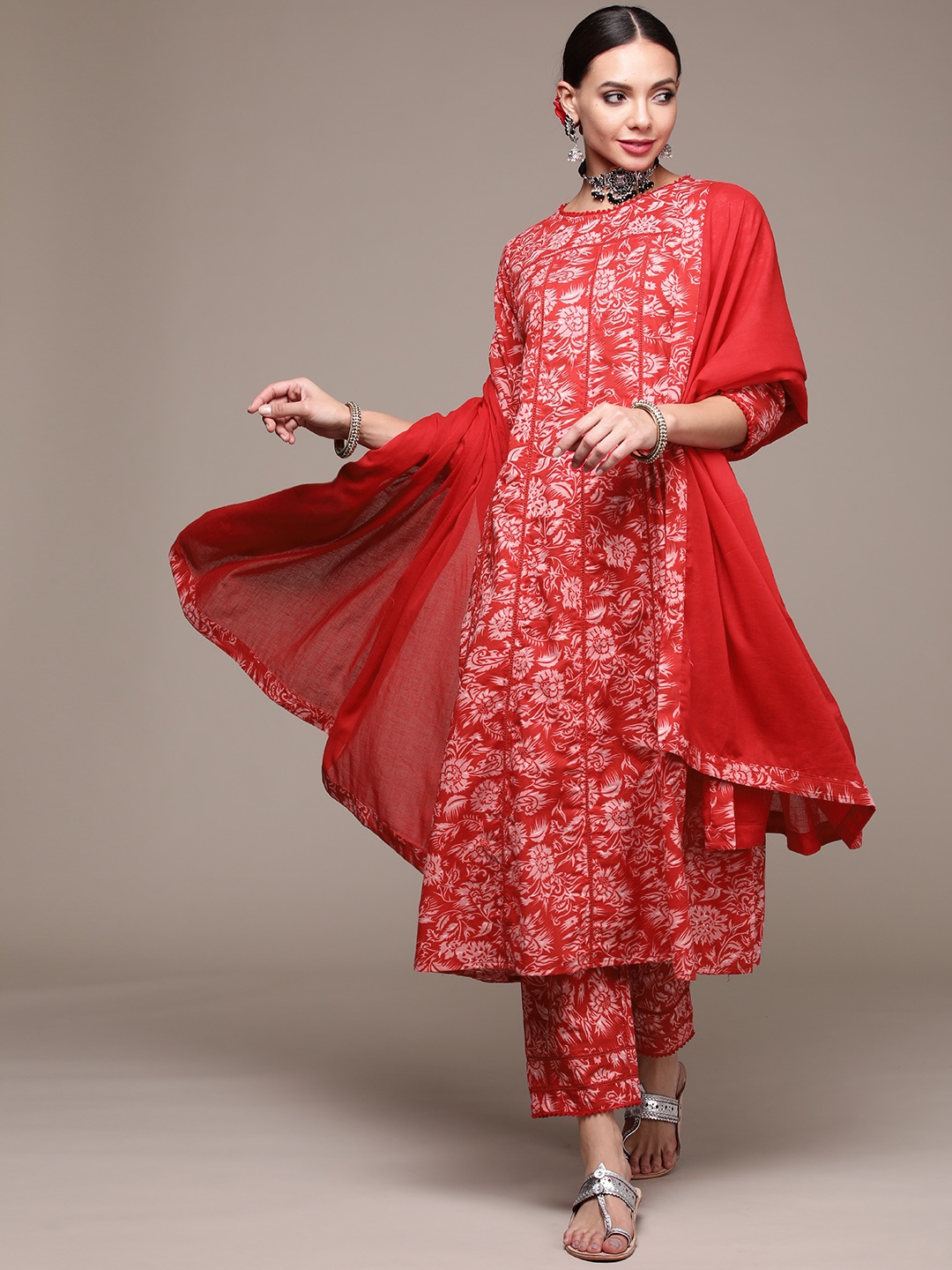 

Ishin Women Red Floral Printed Pure Cotton Kurta with Trousers & With Dupatta