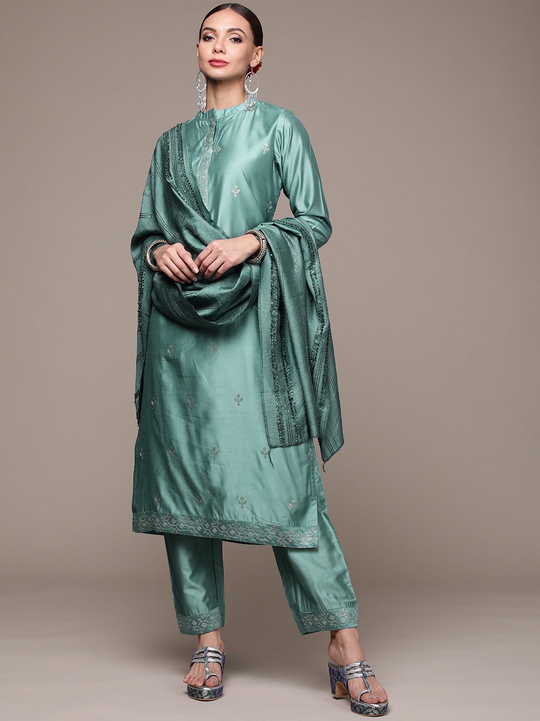 

Anubhutee Women Blue Floral Embroidered Thread Work Kurta with Trousers & With Dupatta