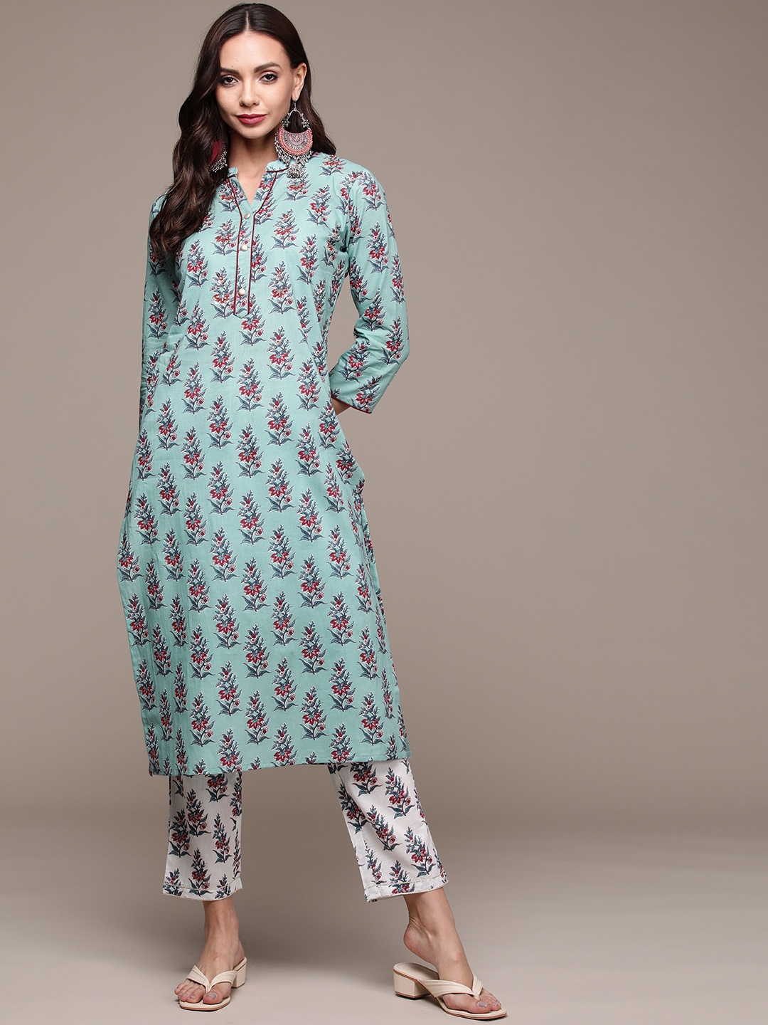 

Anubhutee Women Blue Floral Printed Pure Cotton Kurta with Trousers