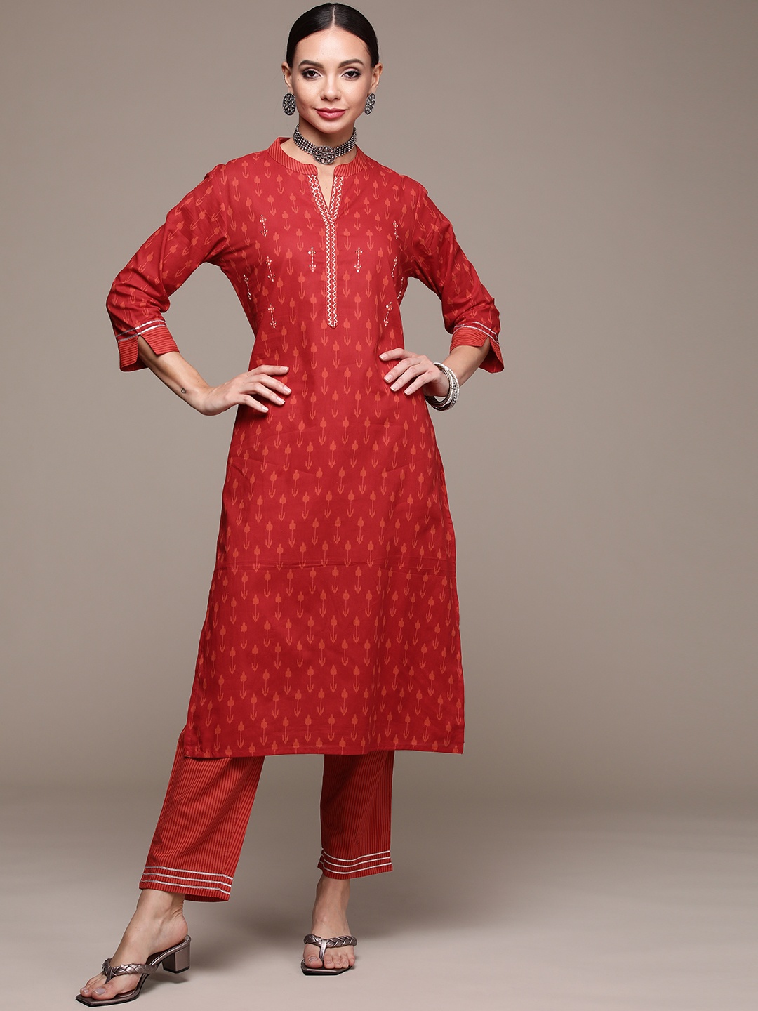 

Anubhutee Women Red Printed Pure Cotton Kurta with Trousers