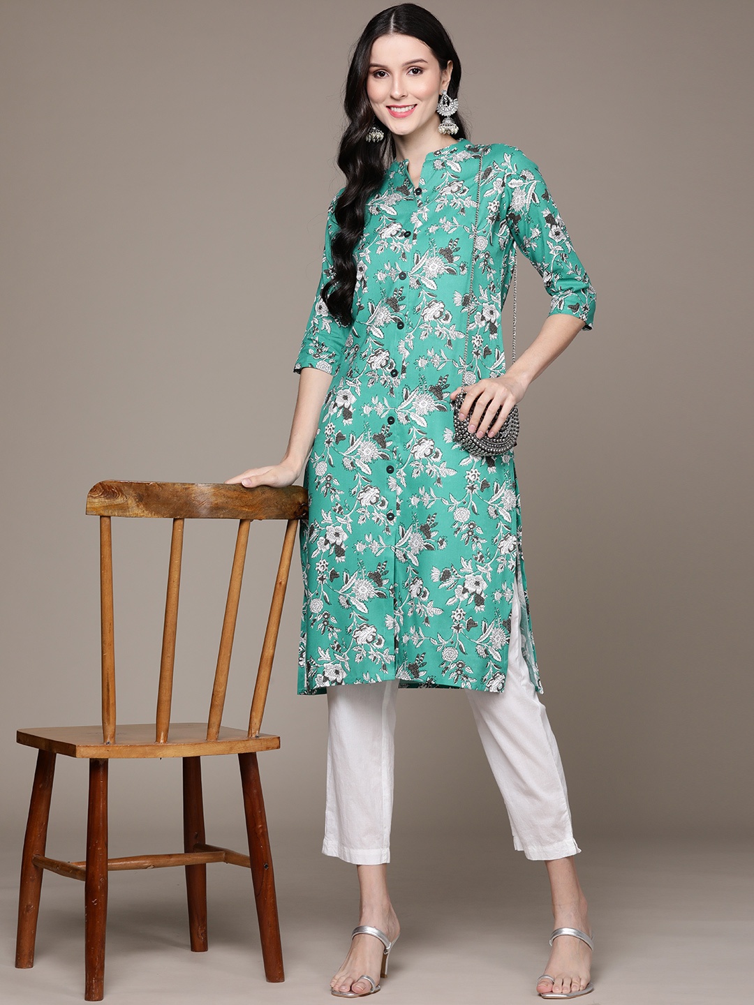 

Anubhutee Women Sea Green & White Floral Printed Kurta