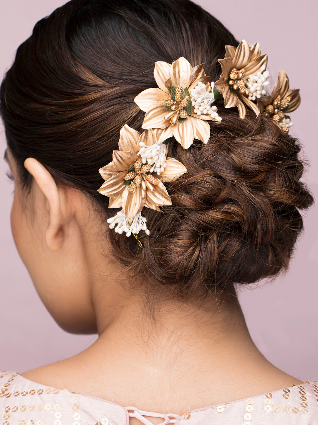 

Rubans Women Gold-Toned & White Bumpit Hair Pin