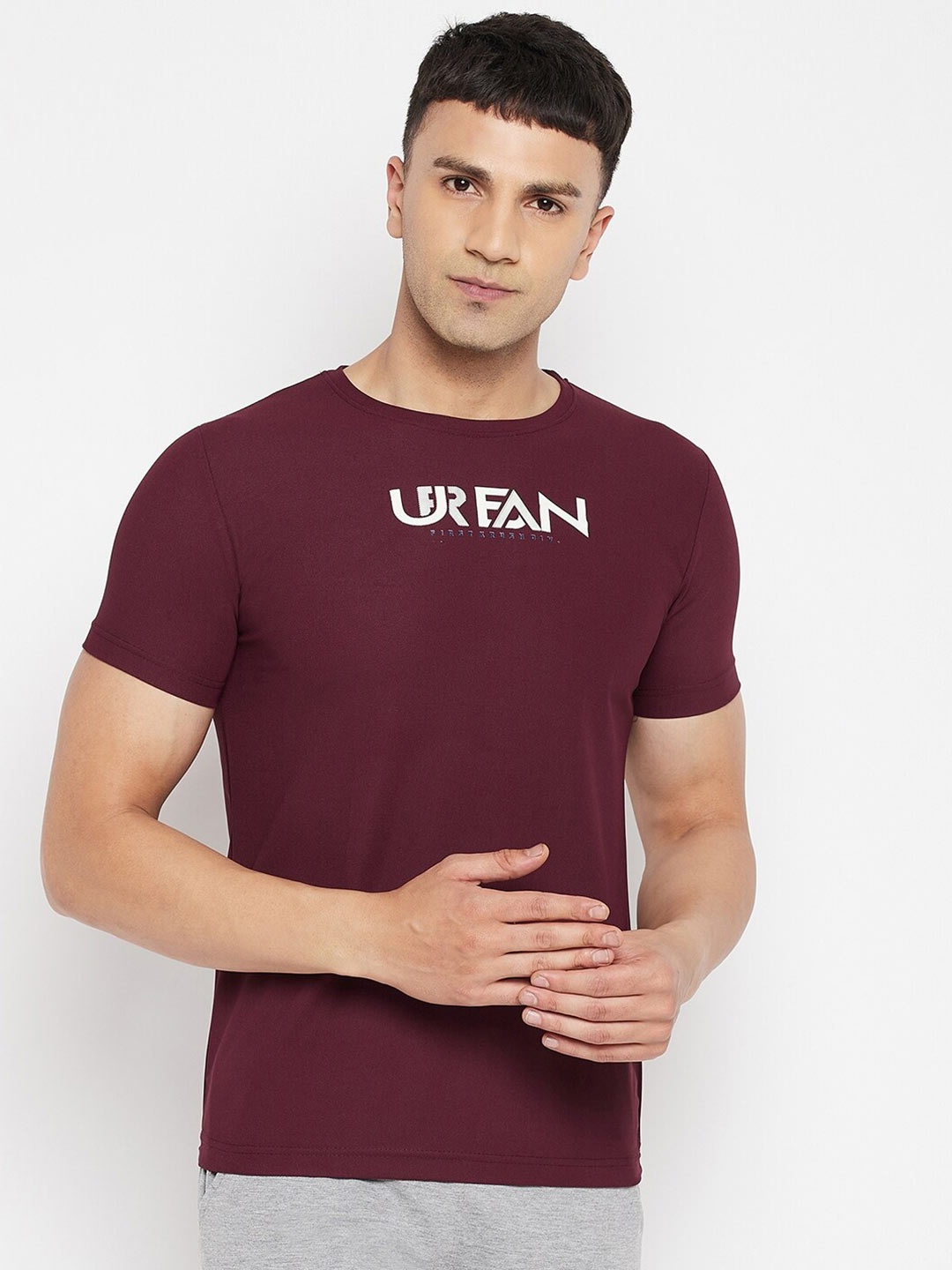 

FirstKrush Men Maroon Typography Printed T-shirt