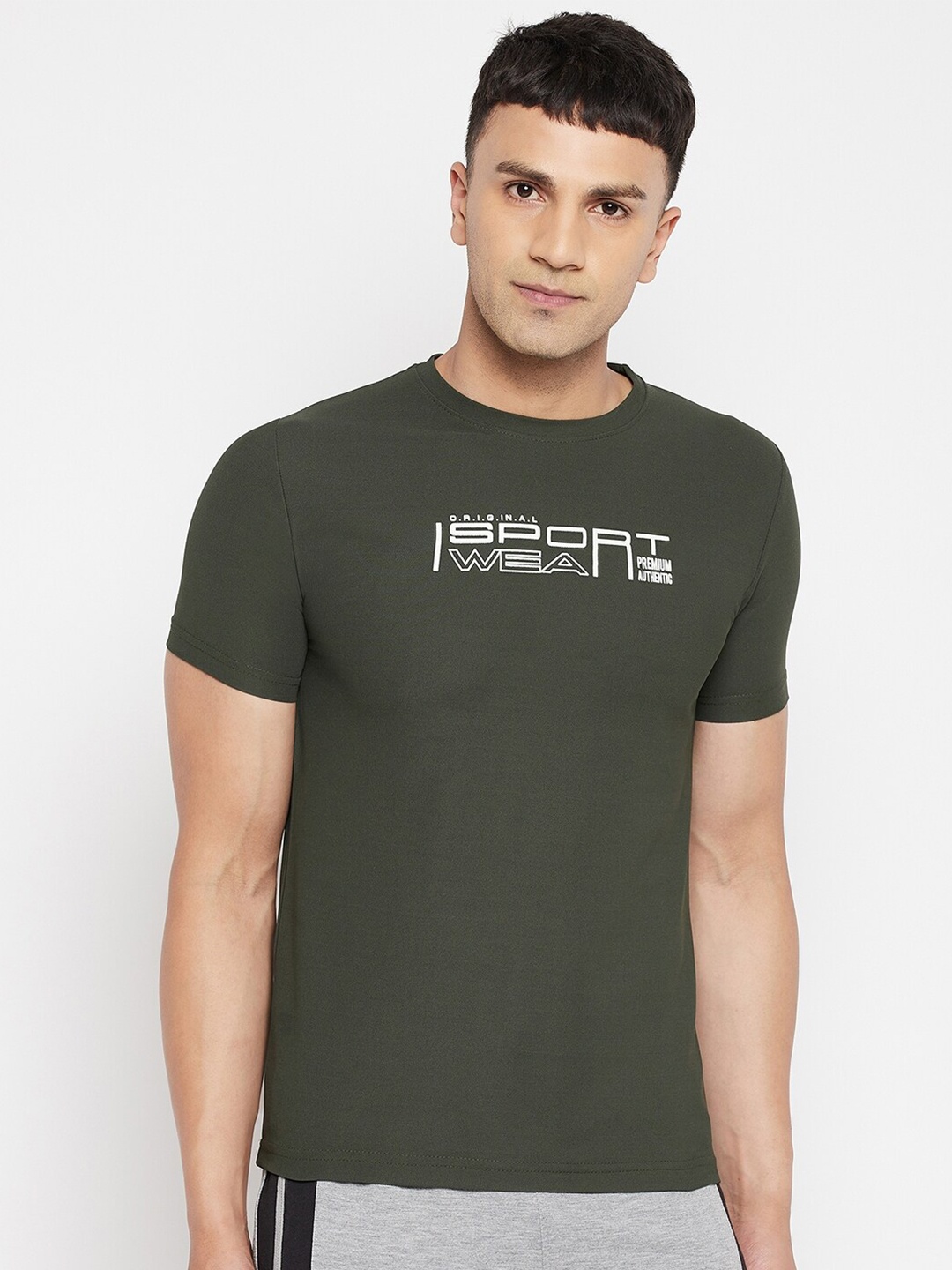

FirstKrush Men Olive Green Typography Printed T-shirt