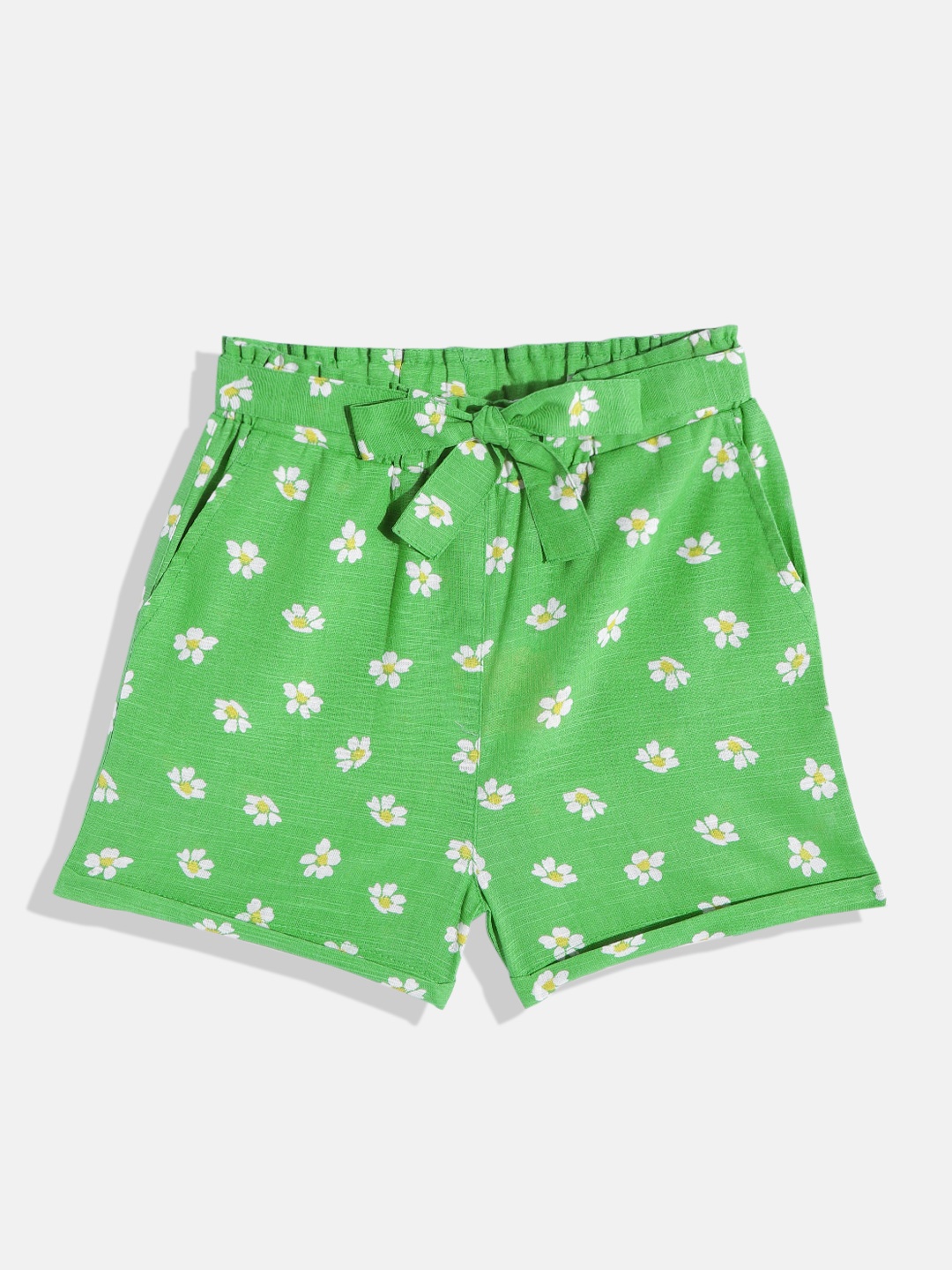 

luyk Girls Green & White Pure Cotton Floral Printed High-Rise Shorts