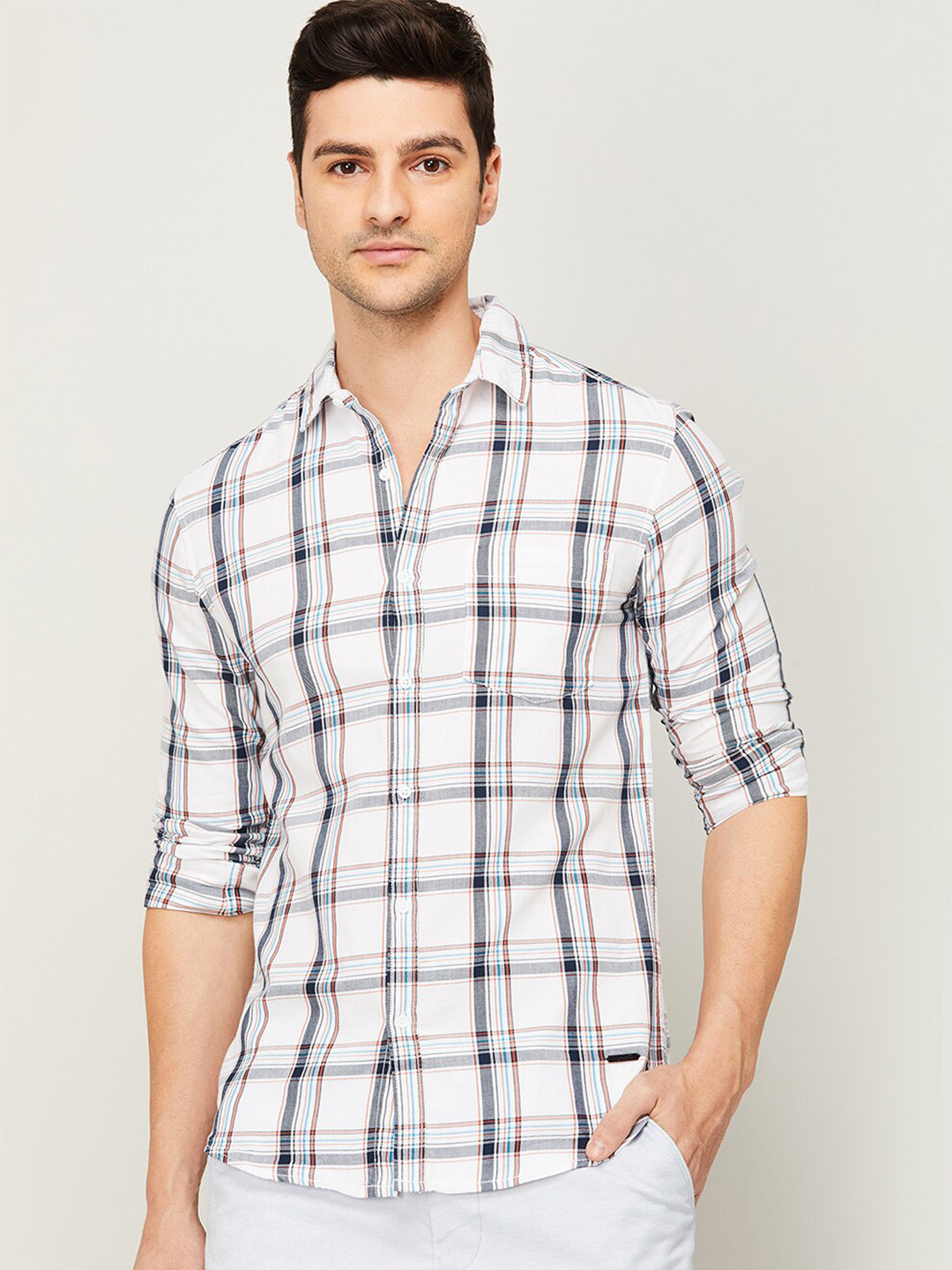 

Bossini Men White & Black Checked Casual Shirt