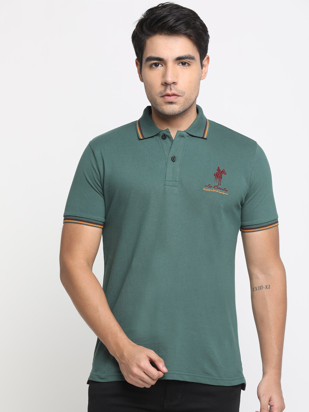 

Masculino Latino Men Green Polo Collar Bio Finish T-shirt