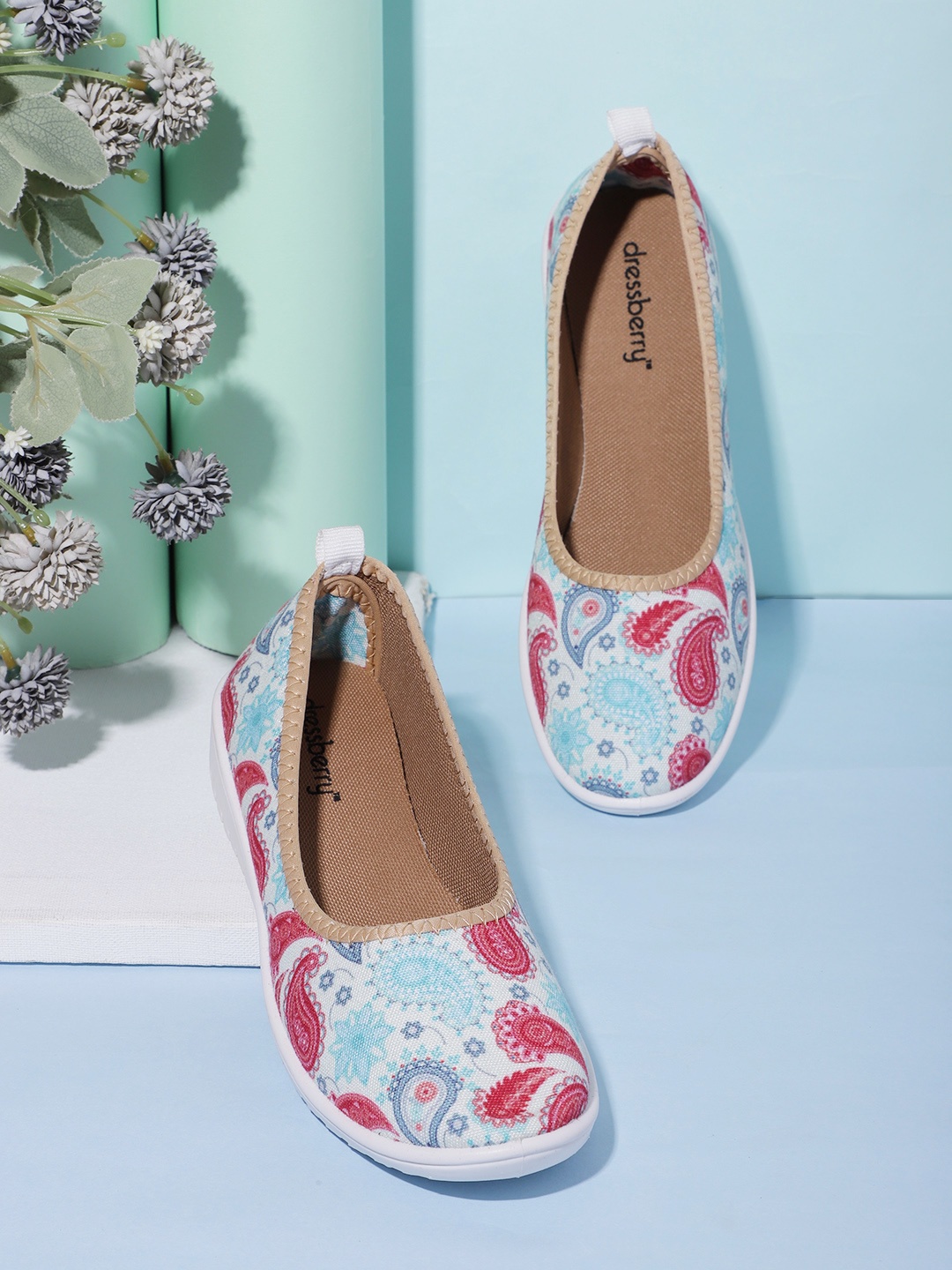 

DressBerry Women Paisley Printed Ballerinas, Blue