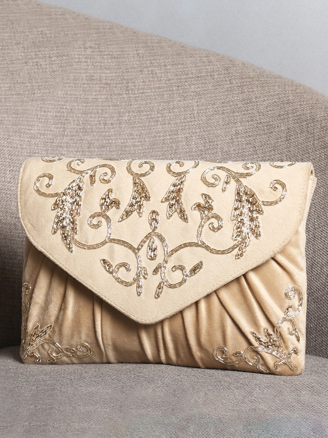 

Peora Cream-Coloured Embellished Envelope Clutch