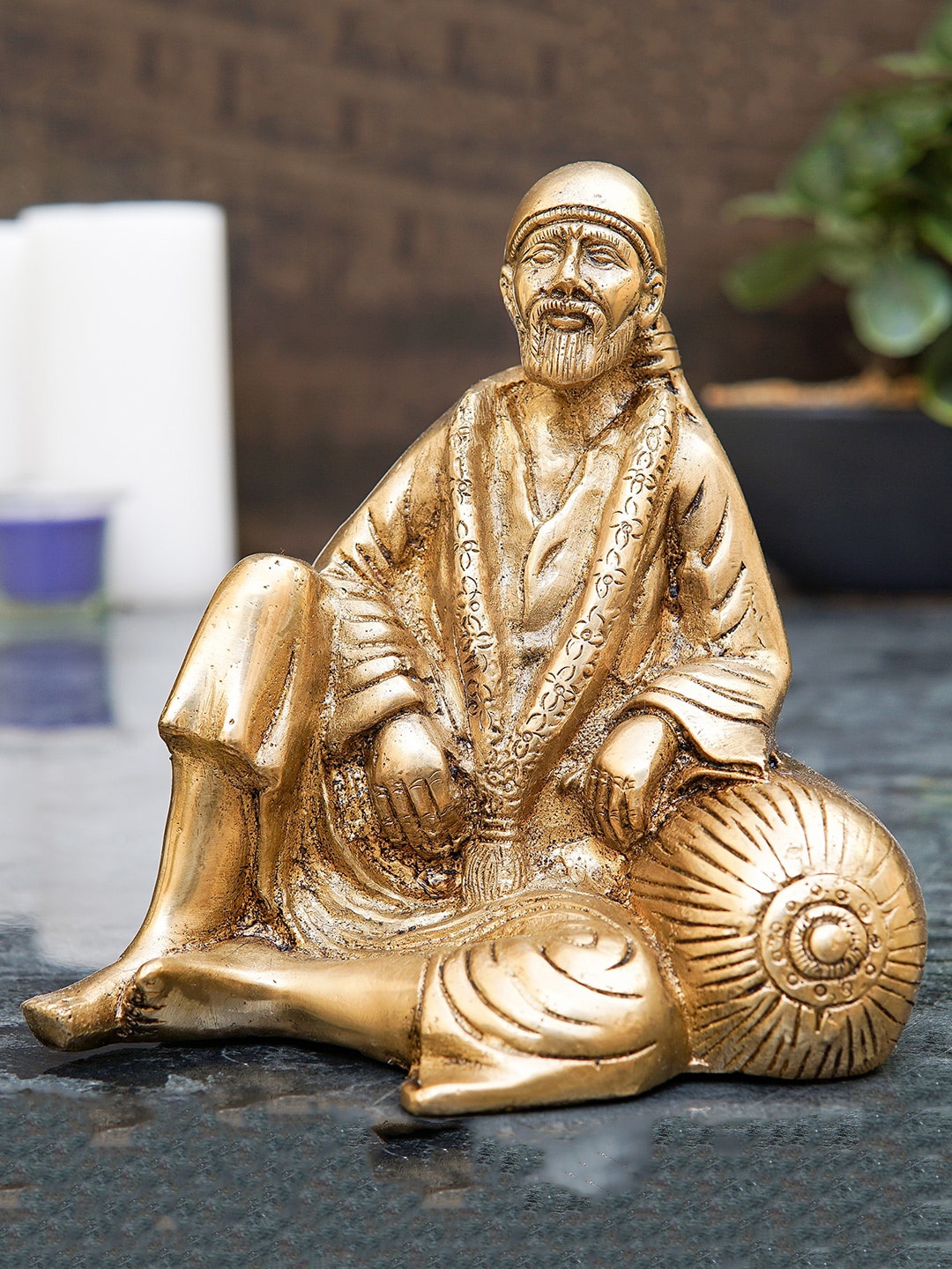 

StatueStudio Gold-Toned Sai Baba Idol Showpiece