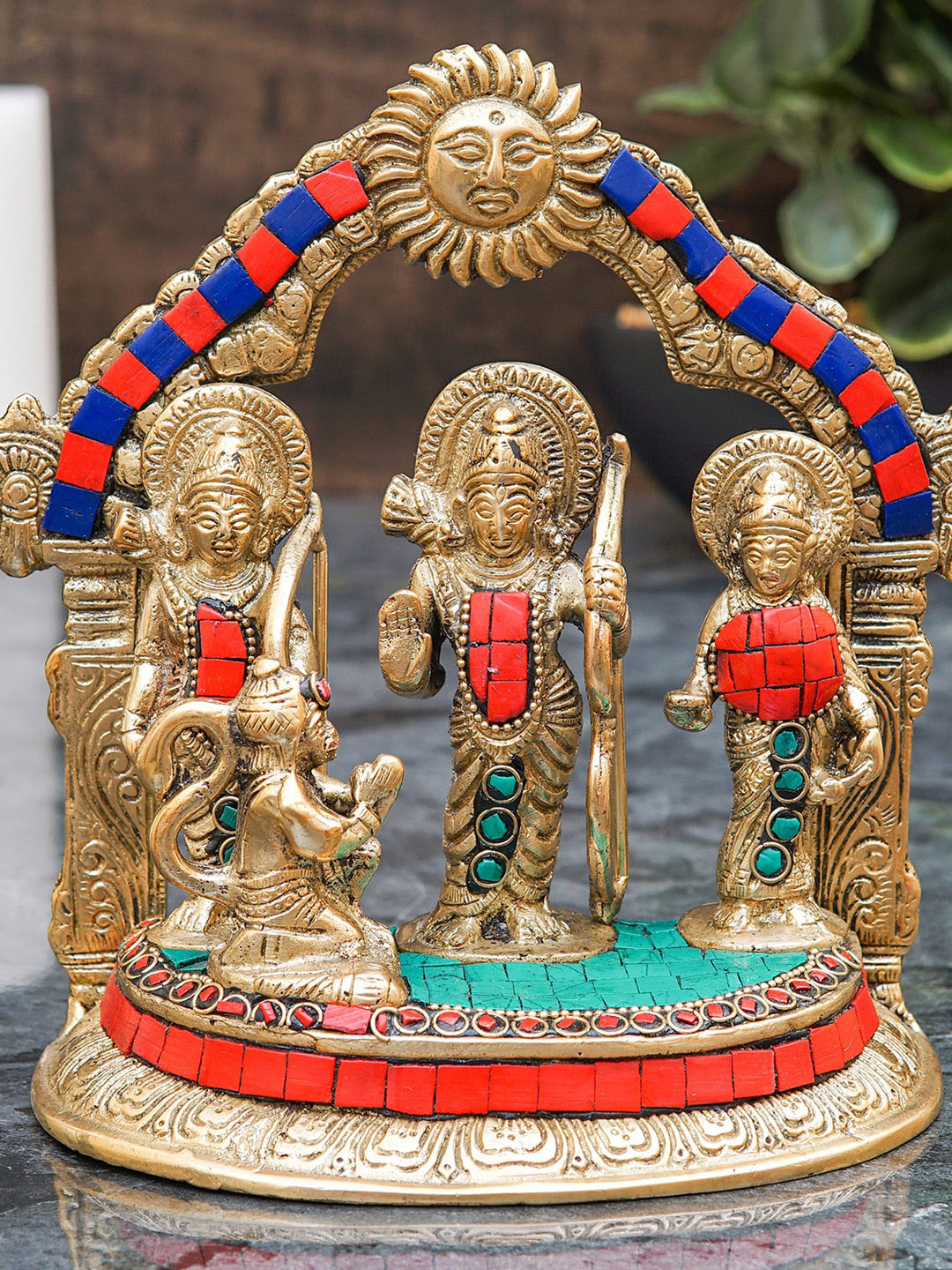 

StatueStudio Gold Toned & Red Ram Darbar Family Figurine Showpiece