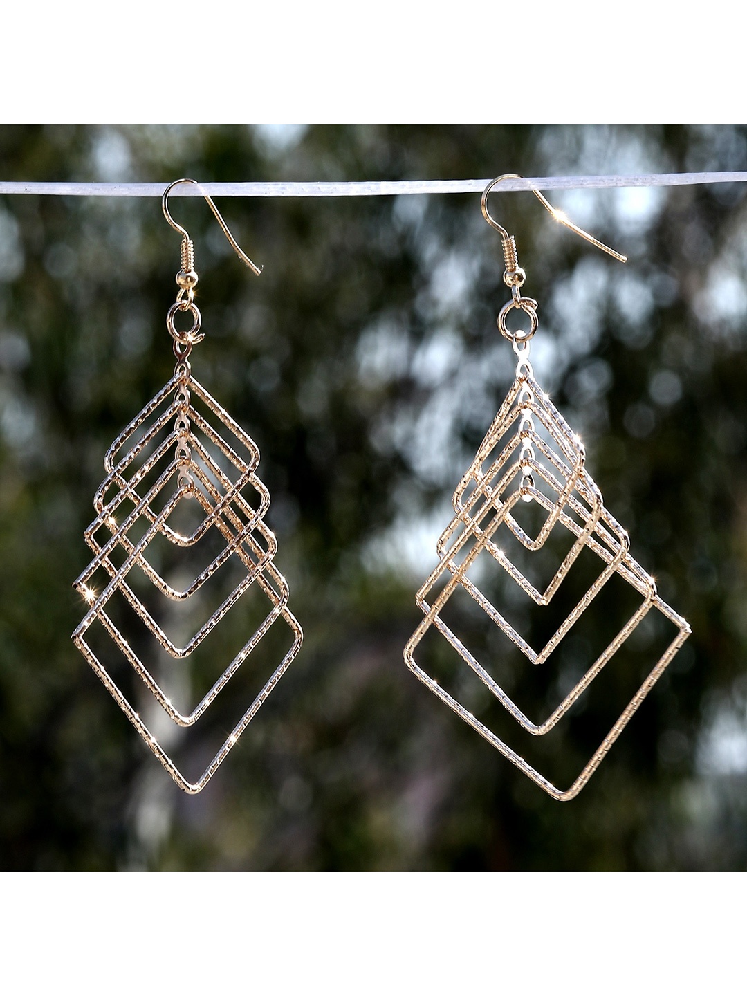 

CHOCOZONE Gold-Toned Square Shaped Drop Earrings