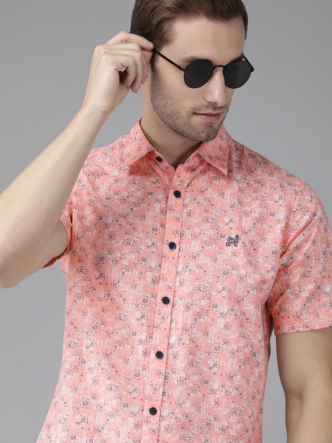 

Van Heusen ACADEMY Men Pink & Blue Slim Fit Printed Pure Cotton Casual Shirt