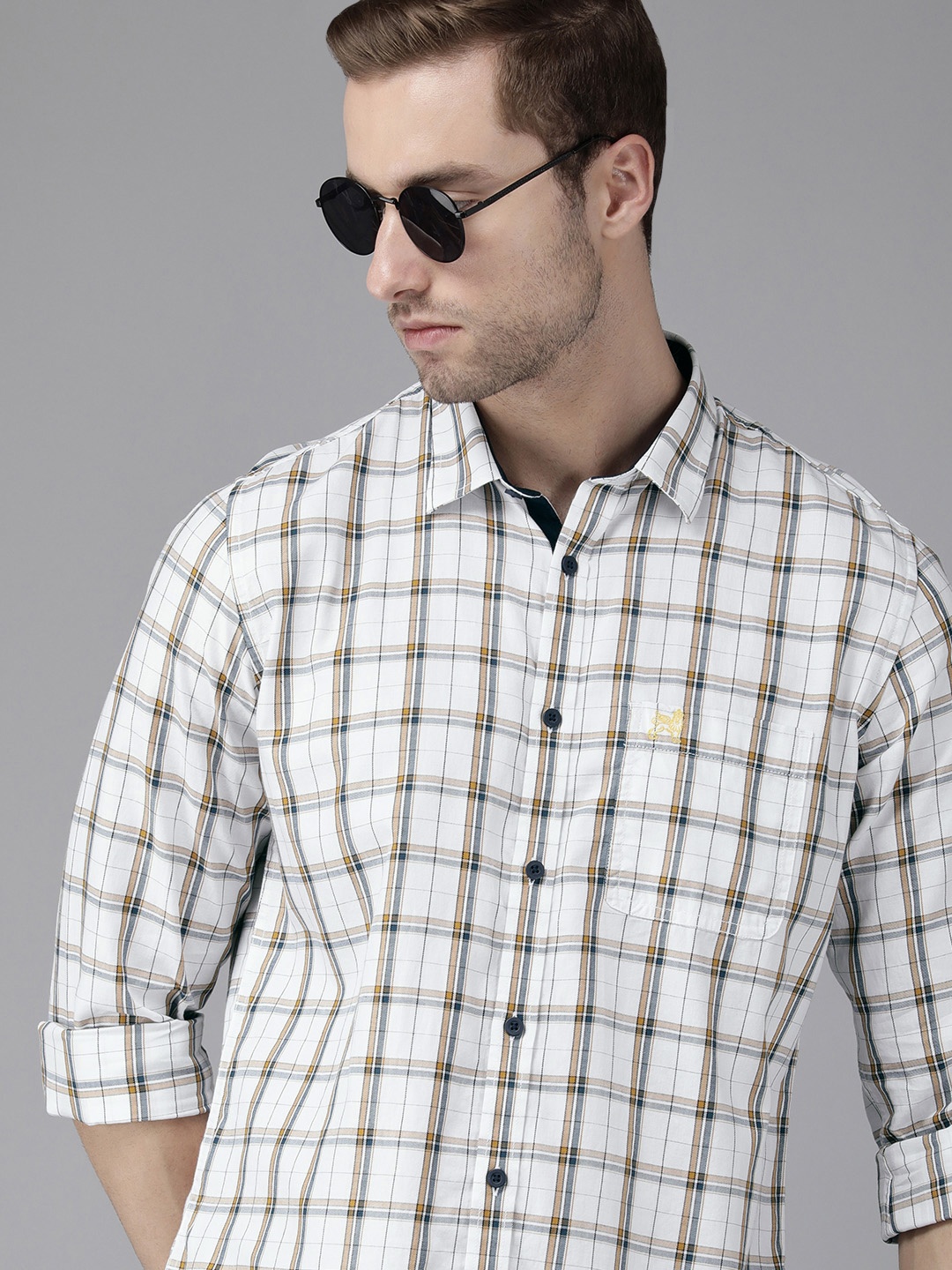 

Van Heusen ACADEMY Men White Slim Fit Checked Casual Shirt
