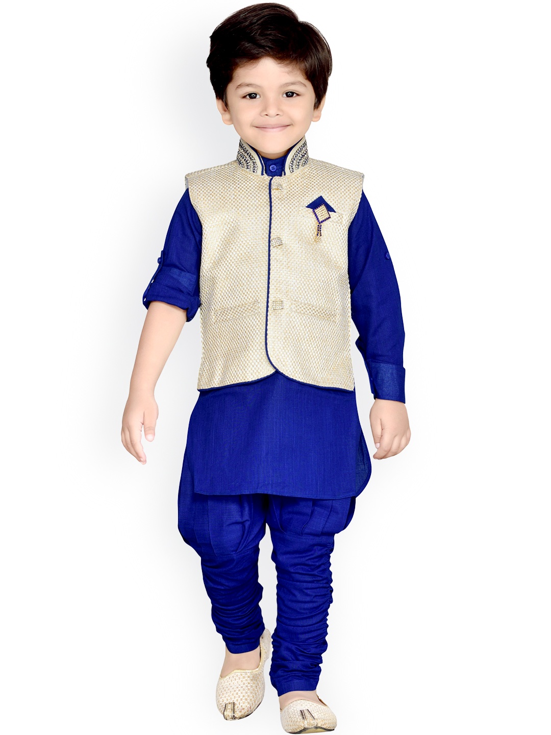 

Aj DEZInES Boys Blue Kurta Set with Waistcoat