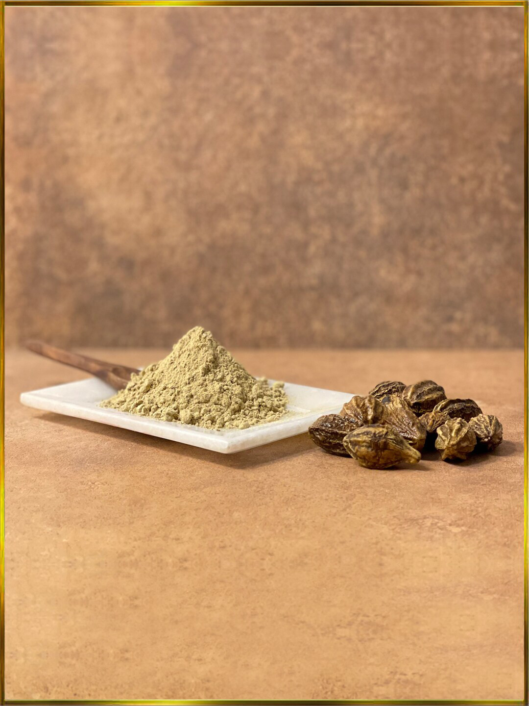 

MANA AYURVEDAM Karakkai Powder - 100 g, Beige