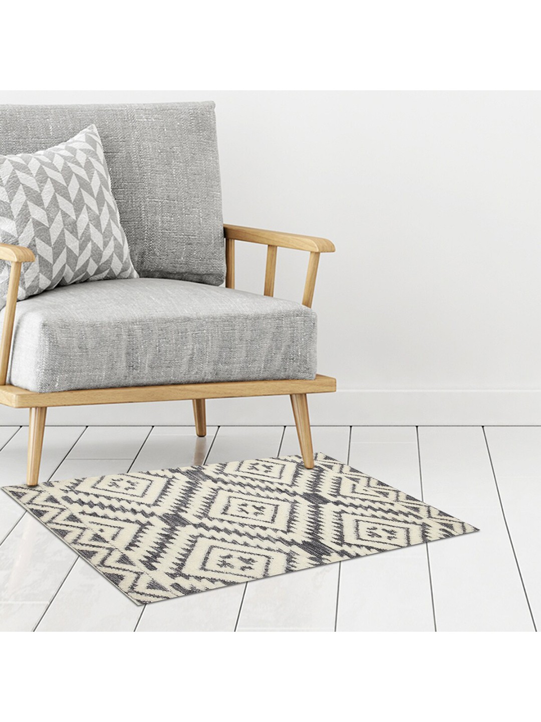 

Home Centre Grey and White Exotica Textured Woven Dhurrie